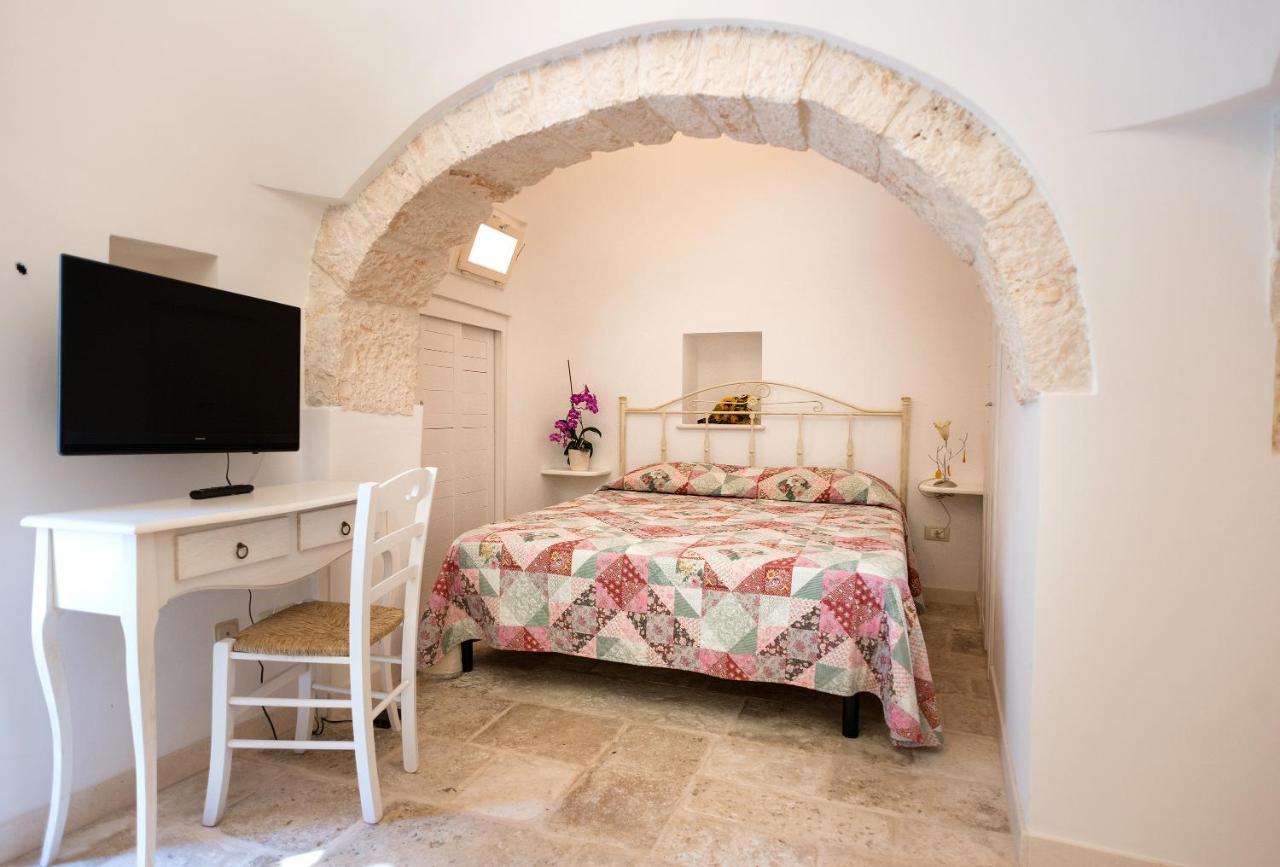 알베르벨로 Trullo Giardino Fiorito B&B 외부 사진